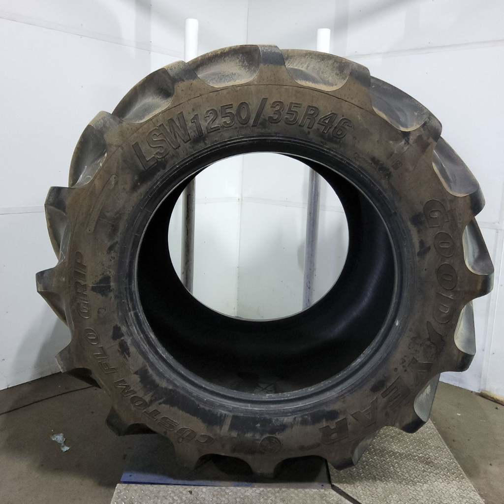 LSW1250/35R46 Goodyear Farm Custom Flo Grip R-2 202B 95%