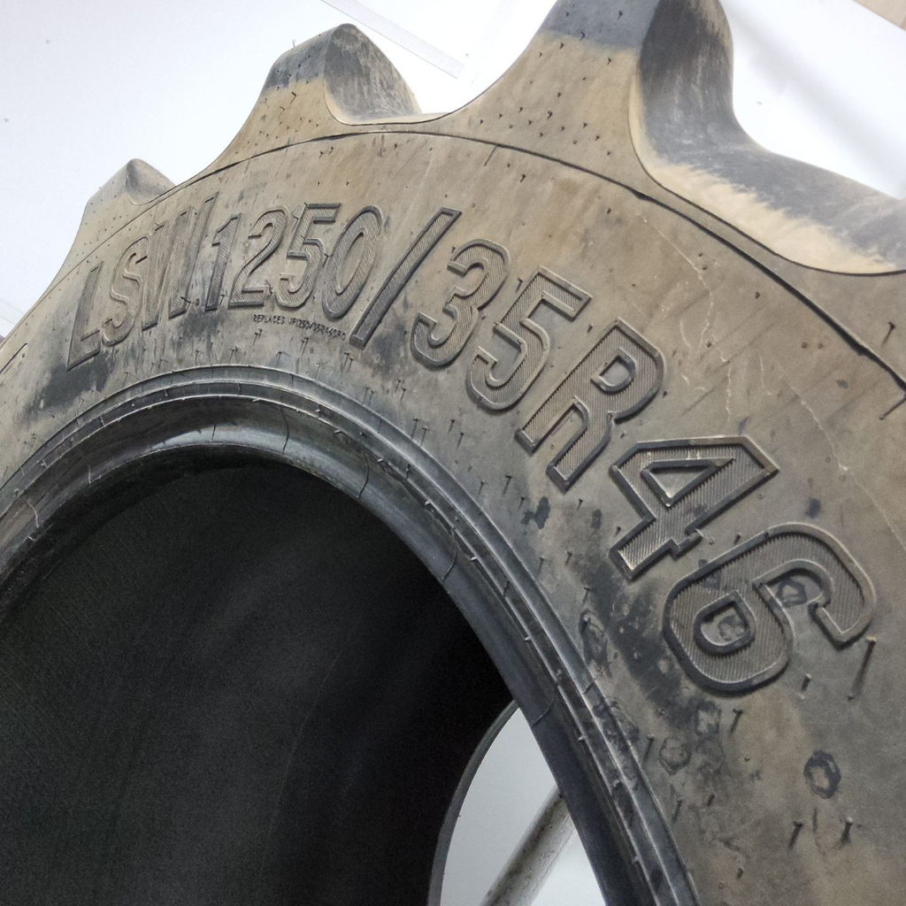 LSW1250/35R46 Goodyear Farm Custom Flo Grip R-2 202B 95%