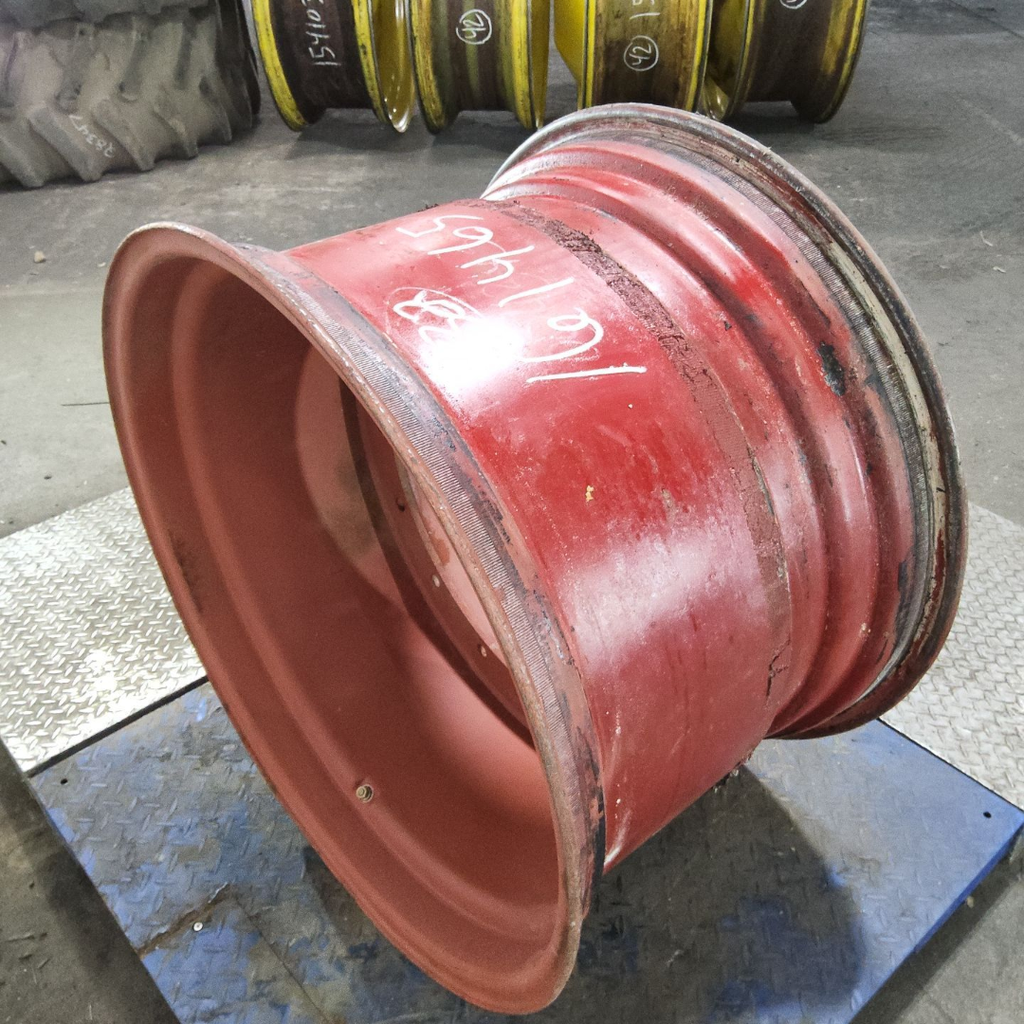 21"W x 32"D, Primed 16-Hole Stub Disc , 1.75" Offset
