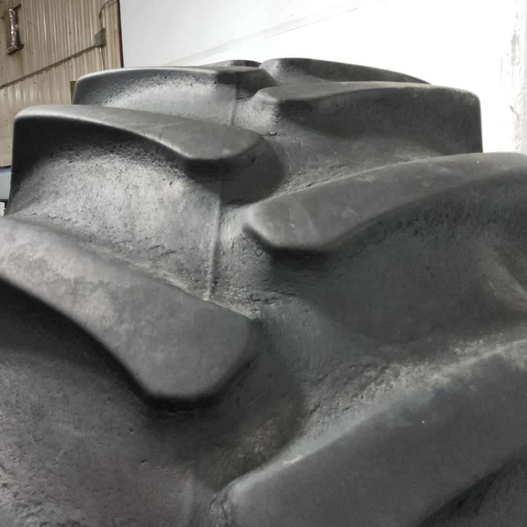 24.5-32 Firestone Super All Traction 23 R-1 E (10 Ply), 50%