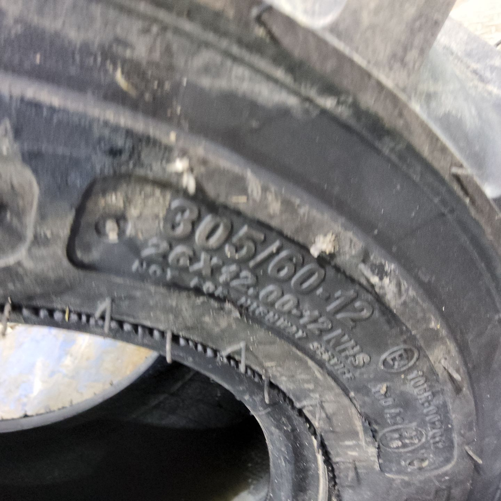 26x12.00-12 Carlisle Trac Chief R-4 B (4 Ply), 99%