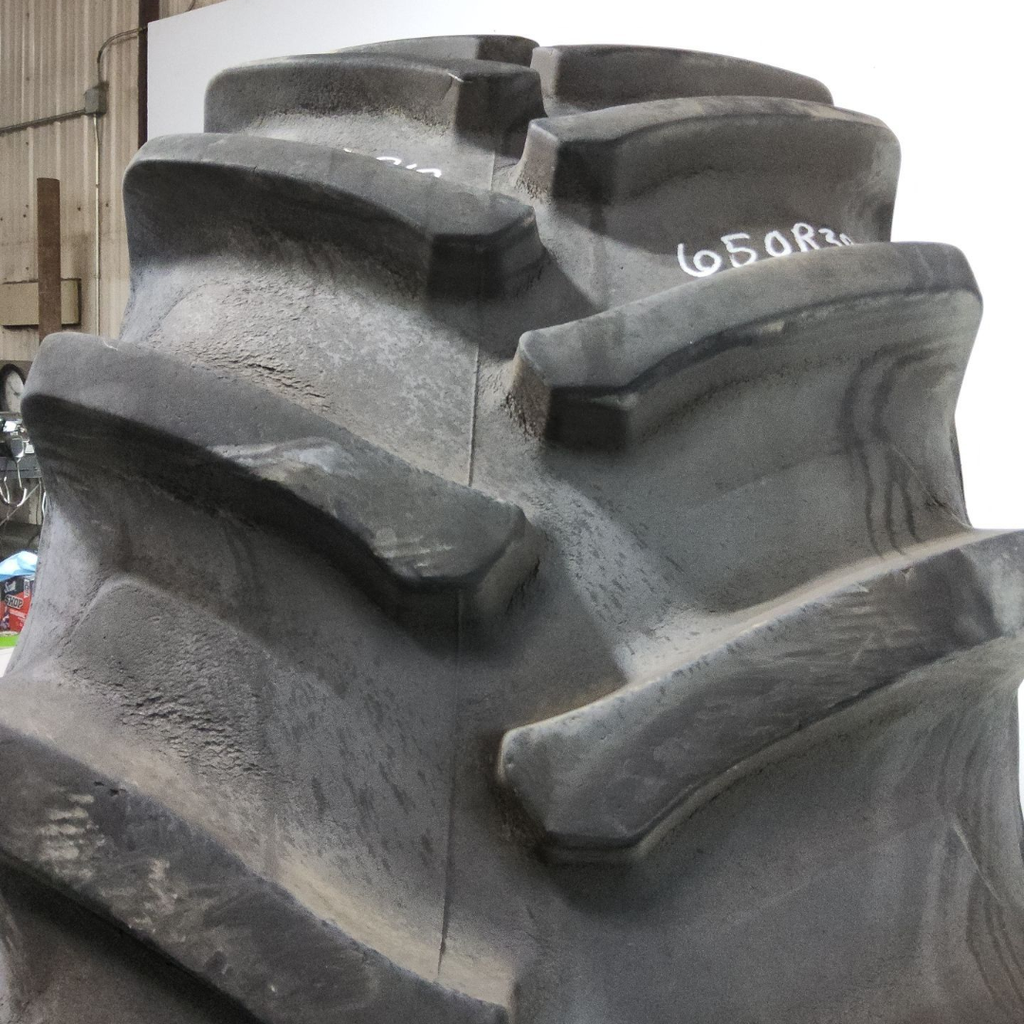 650/85R38 Firestone Radial Deep Tread 23 R-1W 173B 90%