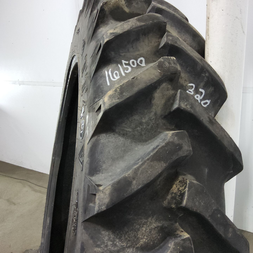 320/90R46 Titan Farm TT49V Radial R-1W 148B 85%