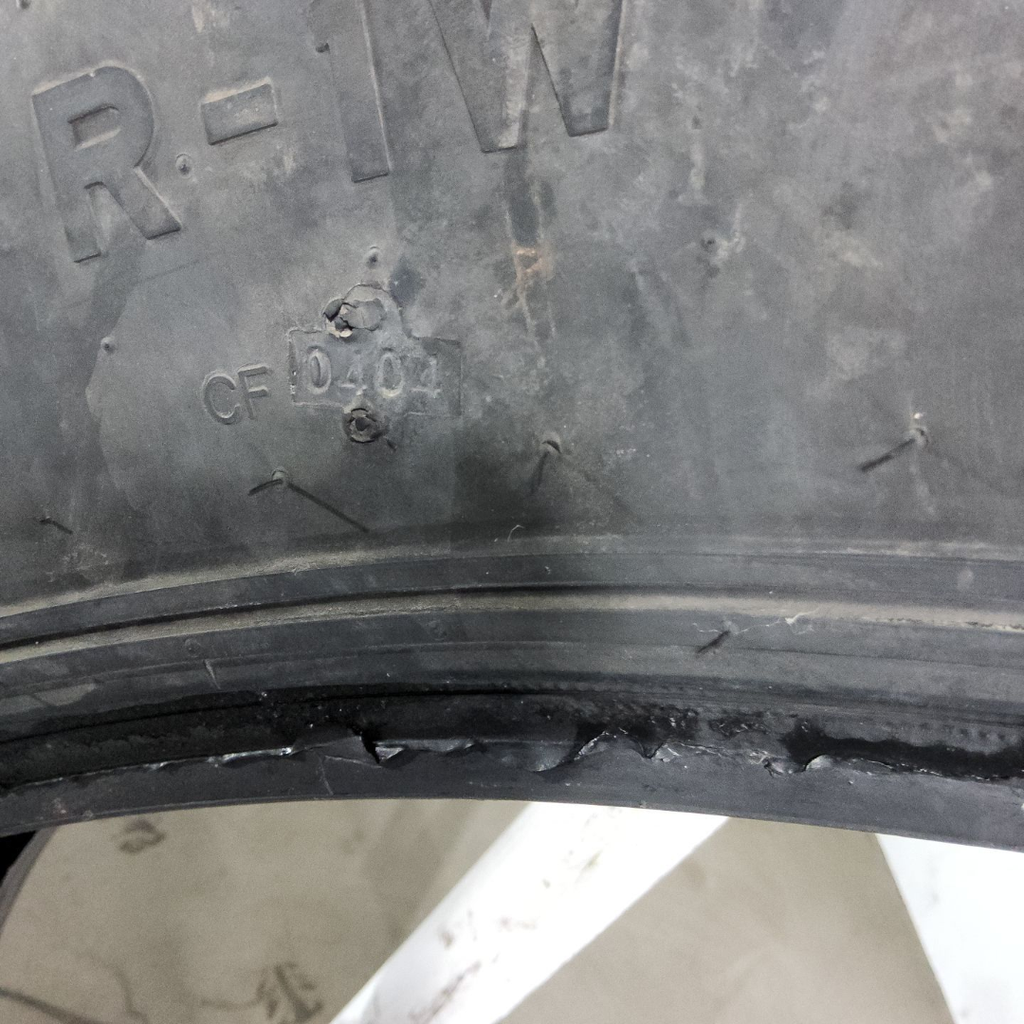 320/90R46 Titan Farm TT49V Radial R-1W 148B 85%