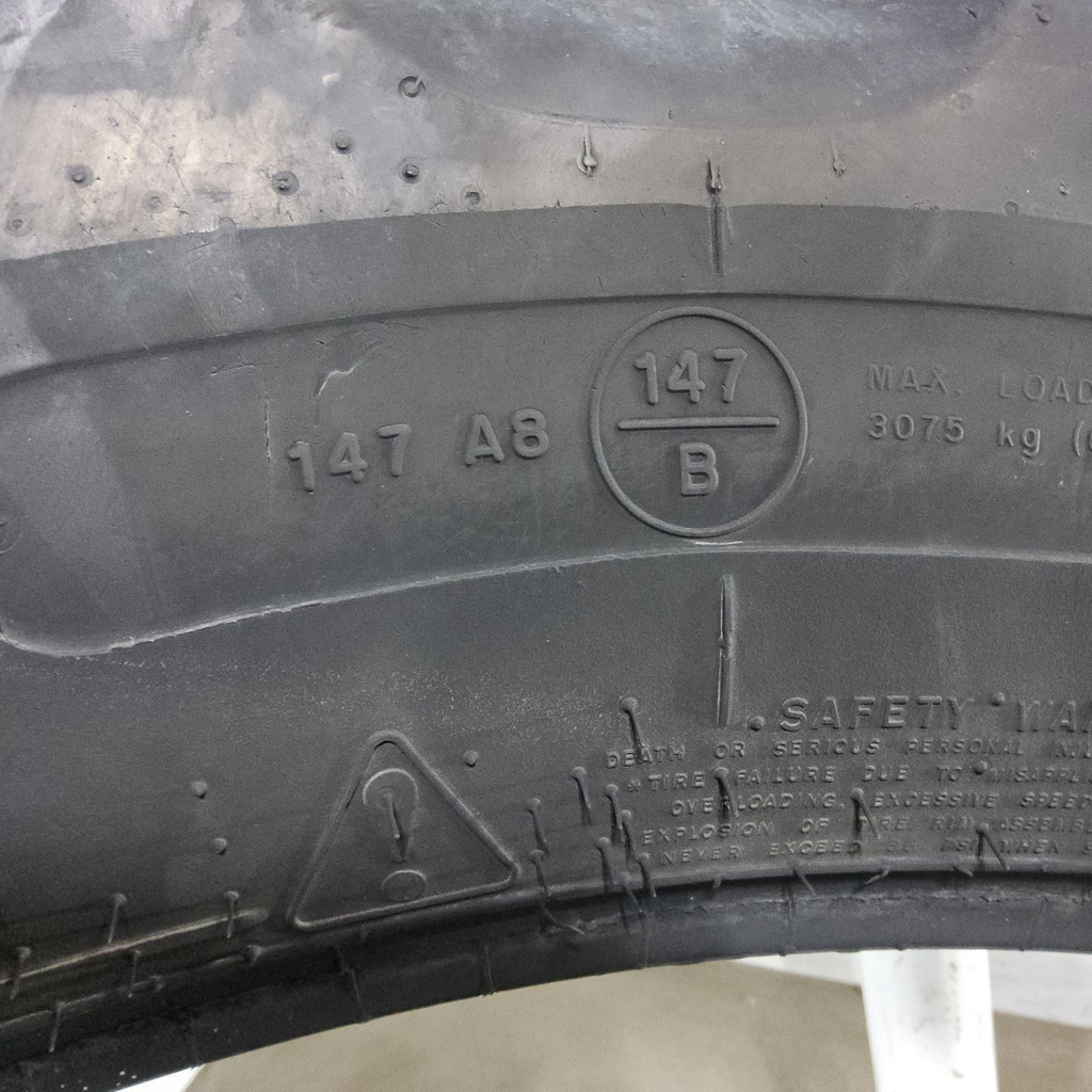 320/90R42 Goodyear Farm DT800 R-1W 147B 40%