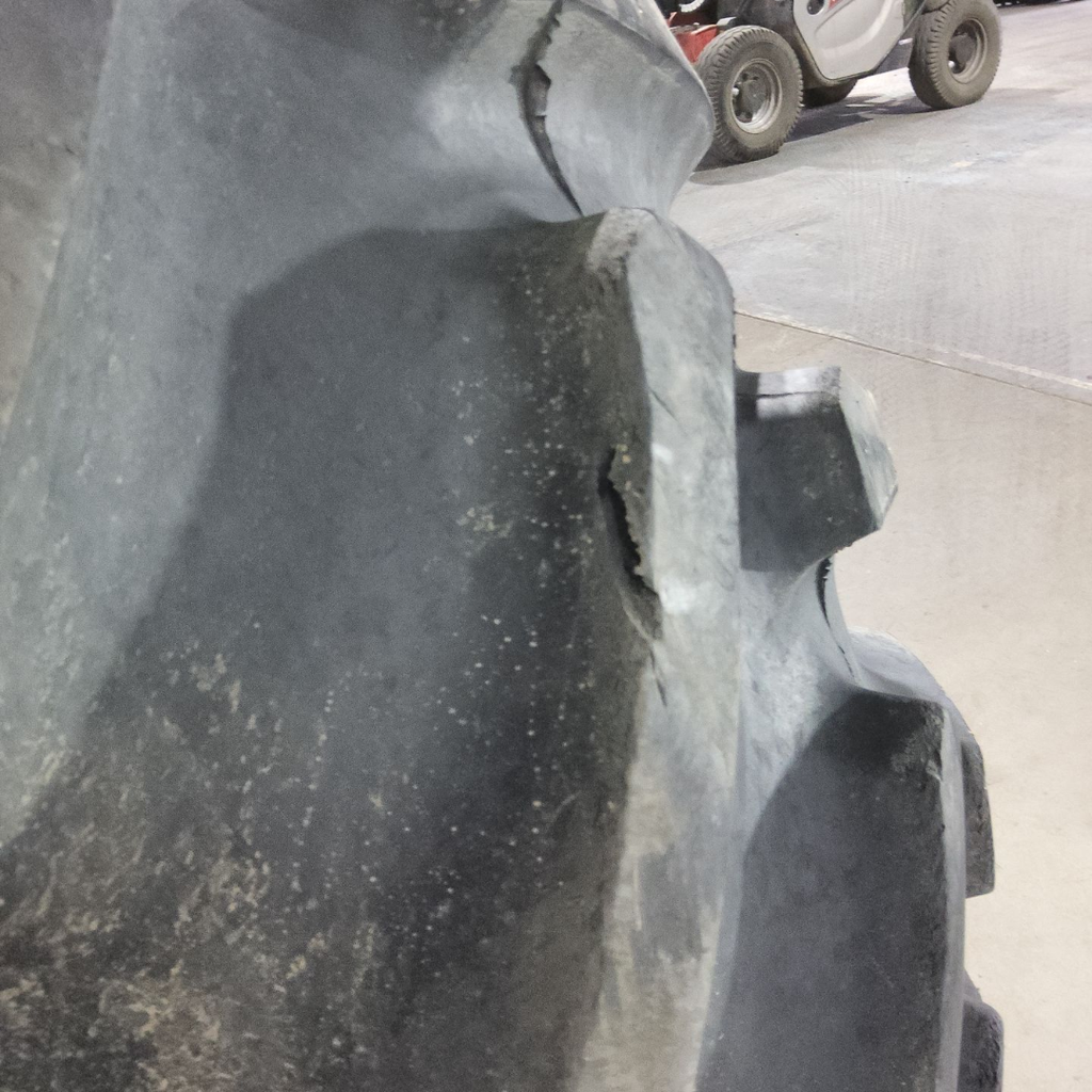 520/85R42 Firestone Radial All Traction 23 R-1 157A8/157B 85%