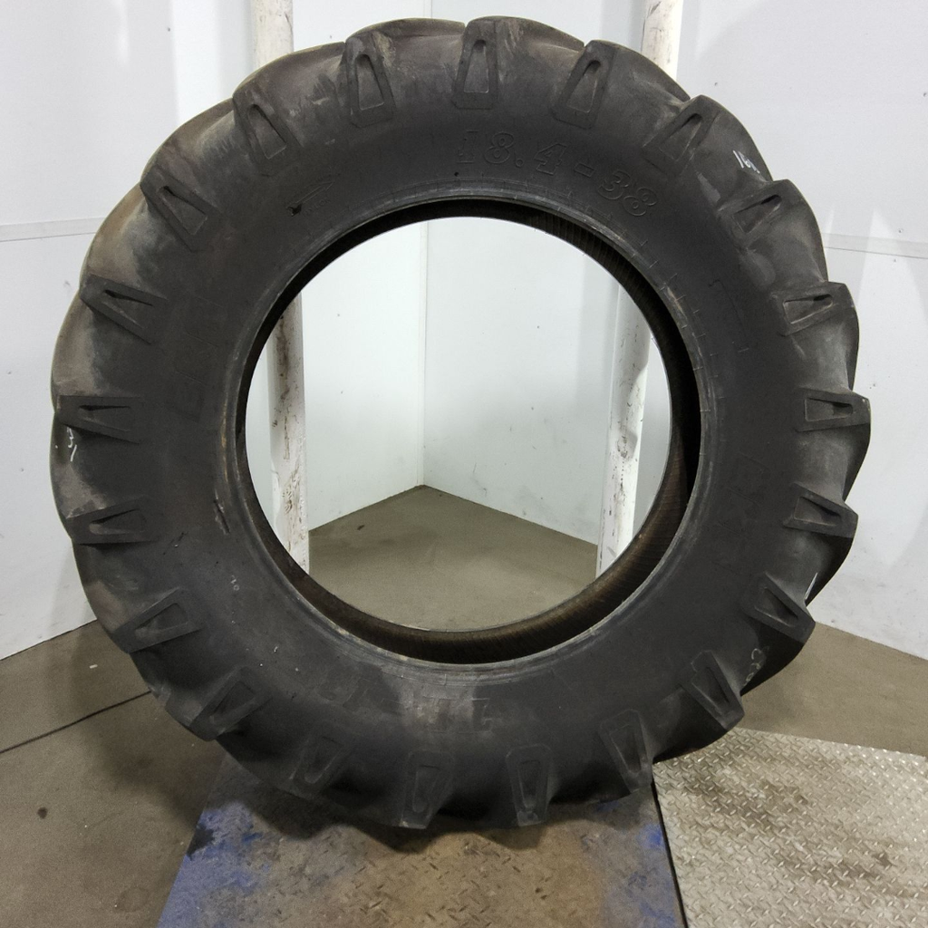 18.4-38 BKT Tires TR 135 Drive R-1 D (8 Ply), 85%