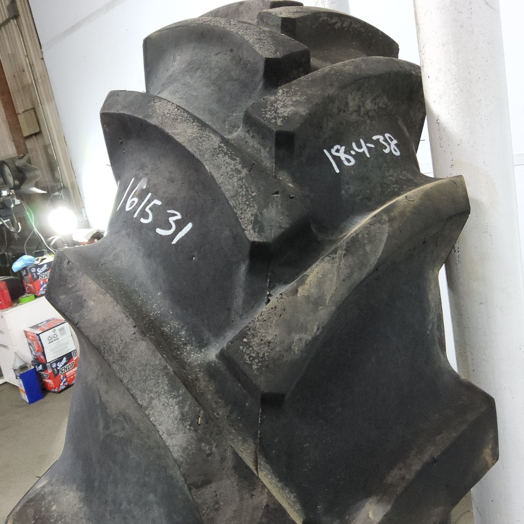 18.4-38 BKT Tires TR 135 Drive R-1 D (8 Ply), 85%