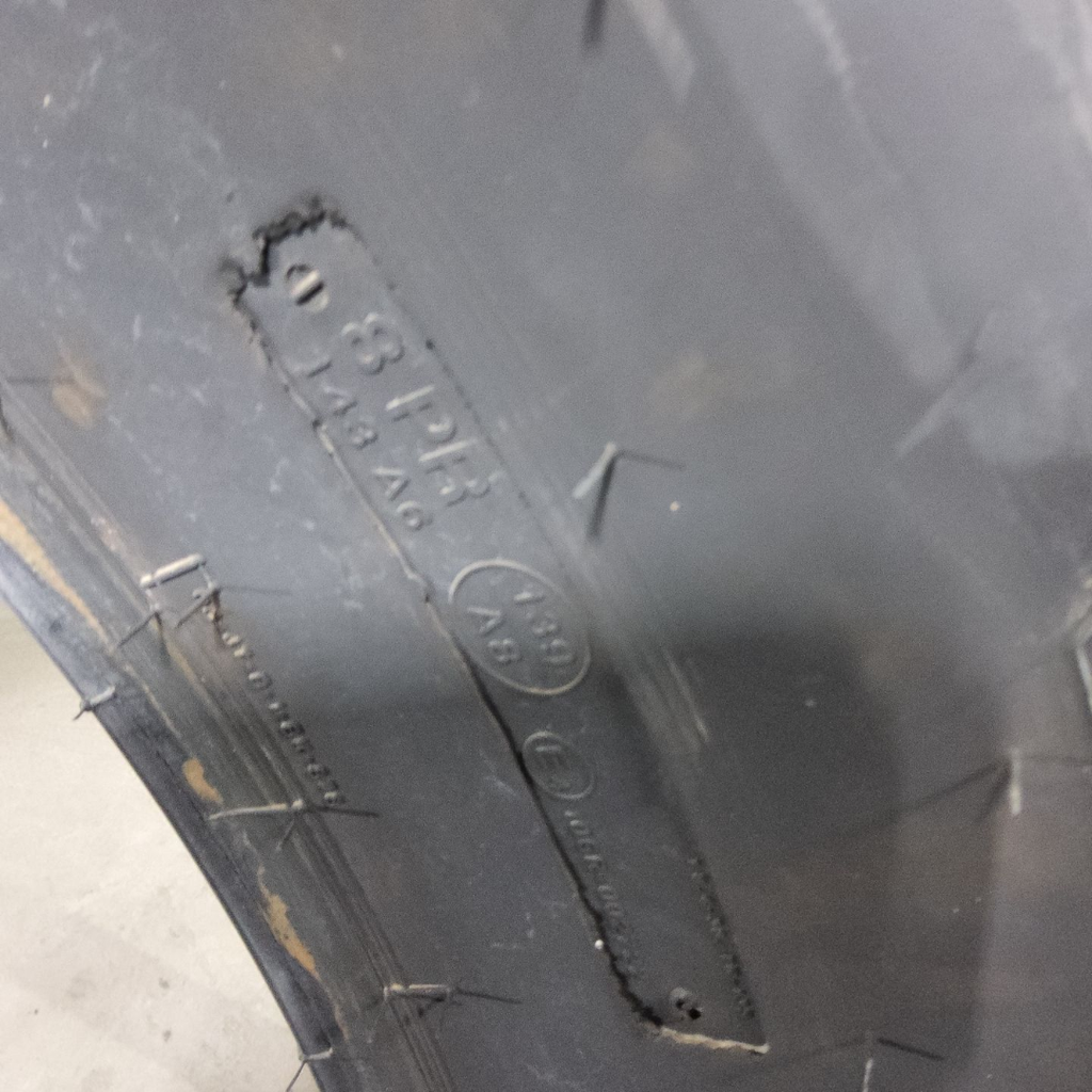 18.4-38 BKT Tires TR 135 Drive R-1 D (8 Ply), 85%