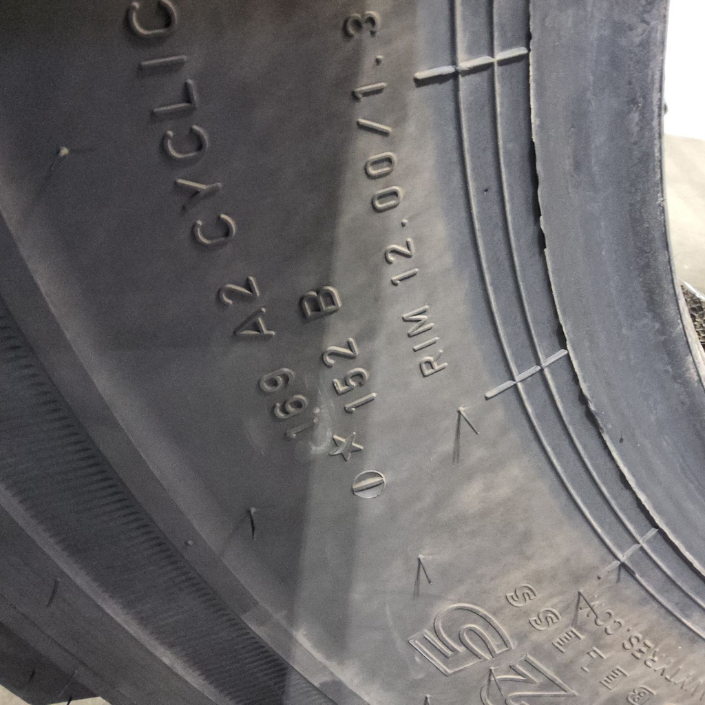 15.5R25 Nokian Loader Grip 2 L-3 169A2 80%