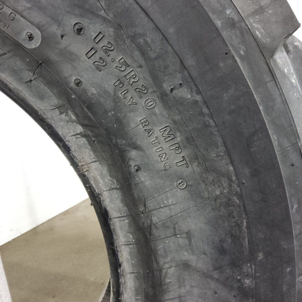 335/80R20 Goodyear G800 Lug 132G  F (12 Ply), 90%