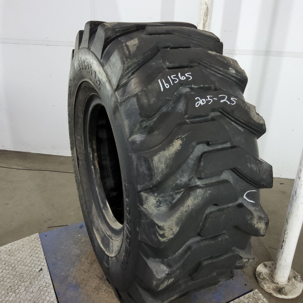 20.5-25 Solideal Loadmaster L2 E-2/G-2/L-2 H (16 Ply), 80%