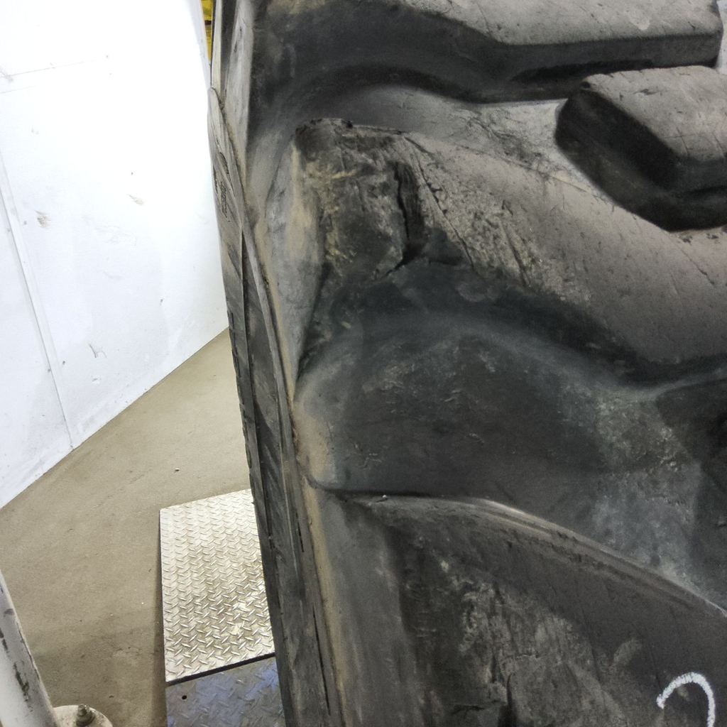 20.5-25 Solideal Loadmaster L2 E-2/G-2/L-2 H (16 Ply), 80%