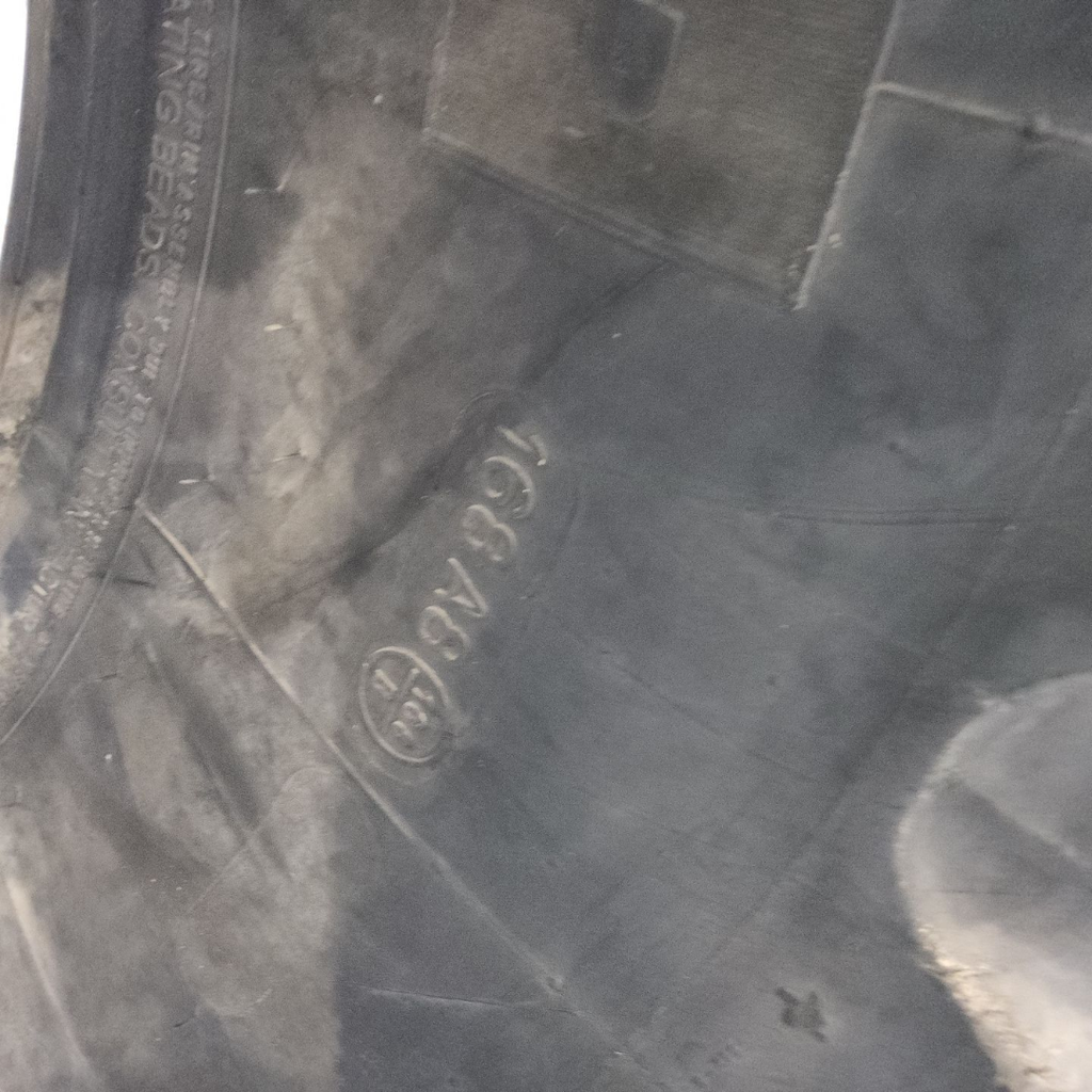 540/70R24 Michelin XMCL R-4 168B 60%