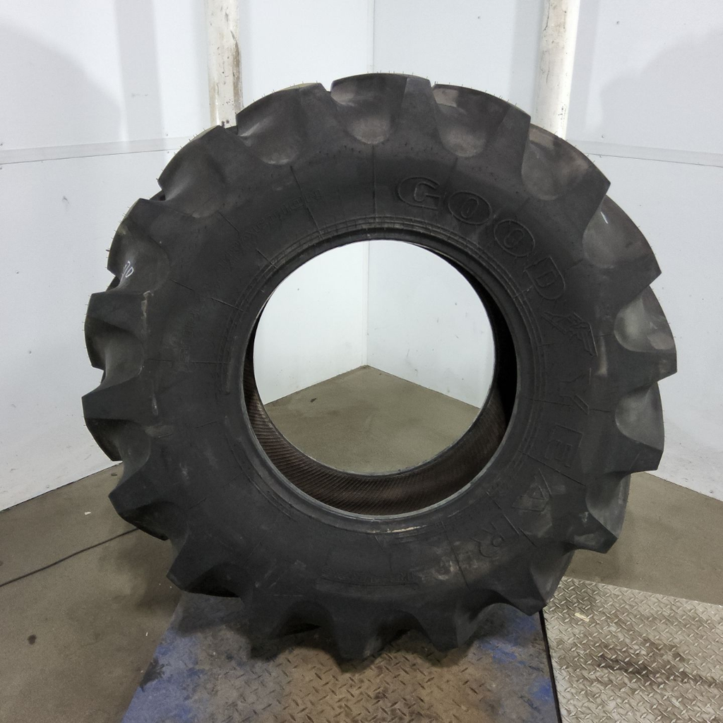 18.4R26 Goodyear Farm Super Traction Radial R-1W 140A8 99%
