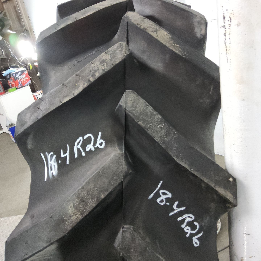 18.4R26 Goodyear Farm Super Traction Radial R-1W 140A8 99%