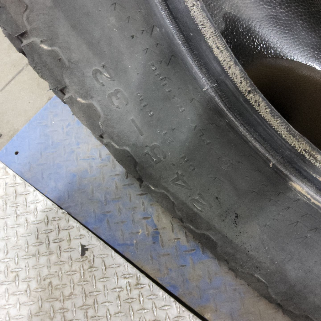 24.5-32 Firestone All Non-Skid Tractor R-3 F (12 Ply), 85%