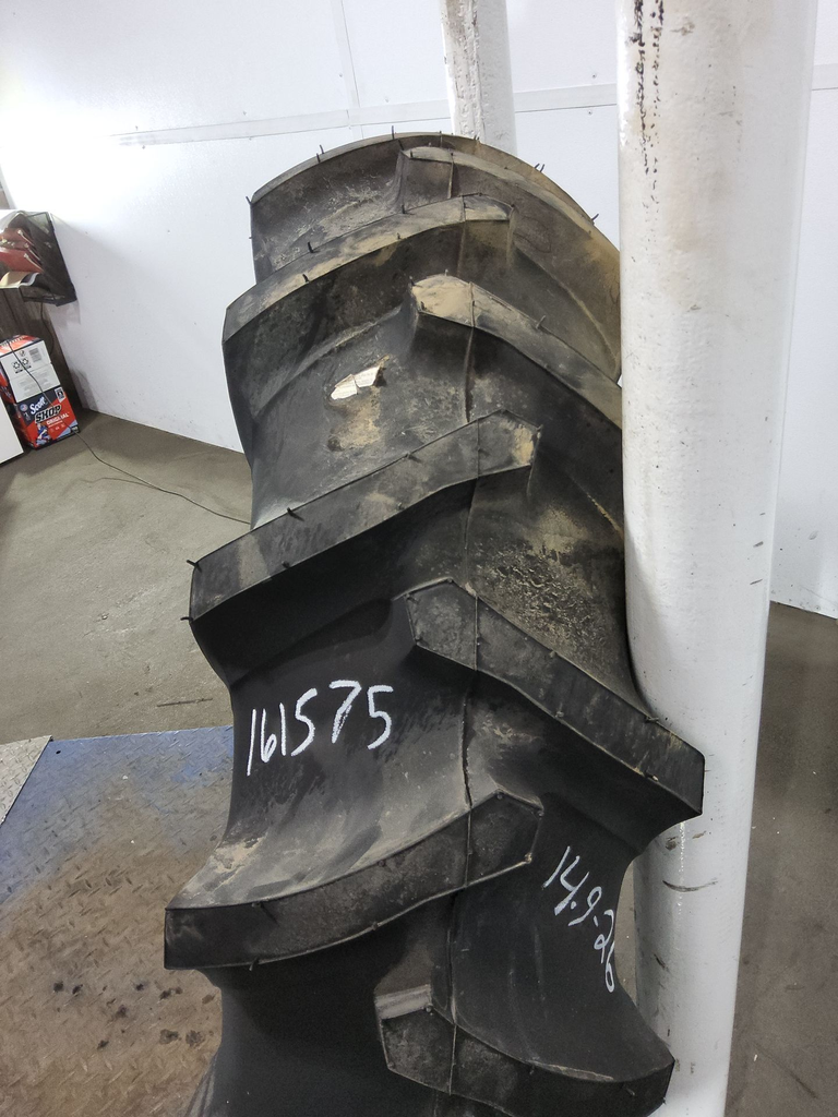 14.9-26 Firestone Traction Field & Road R-1 C (6 Ply), 99%