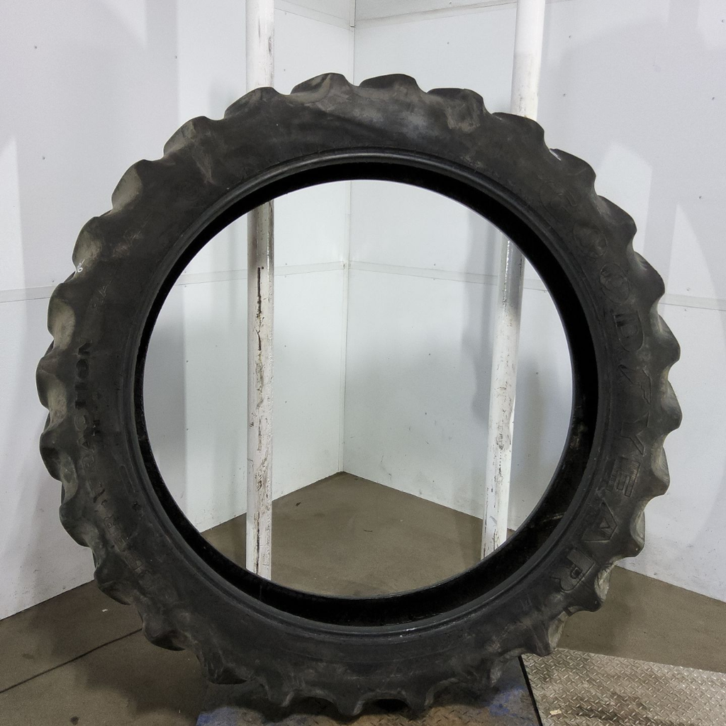 320/90R54 Goodyear Farm DT800 Super Traction R-1W 149A8 65%