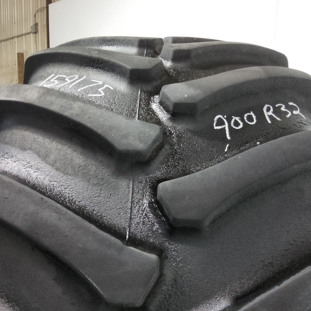 900/60R32 Firestone Radial All Traction 23 R-1 176B 85%