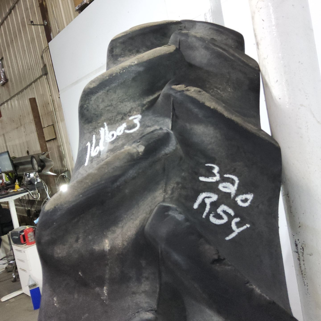 320/90R54 Goodyear Farm DT800 Super Traction R-1W 149A8 65%