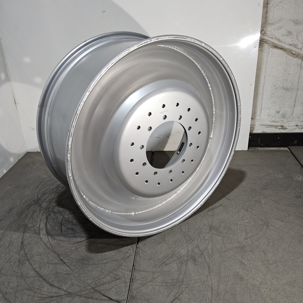 18"W x 42"D, Case IH Silver Mist 10-Hole Straddle Dual - Inside Main , 9.06" Offset