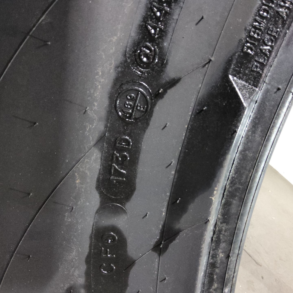 VF380/90R46 Michelin Spraybib CFO R-1S 173D/169E 99%