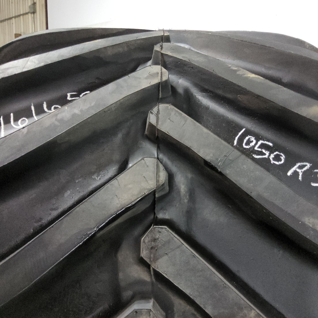 VA1050/50R32 Goodyear Farm Super Terra Grip XT R-1W 178A8 95%