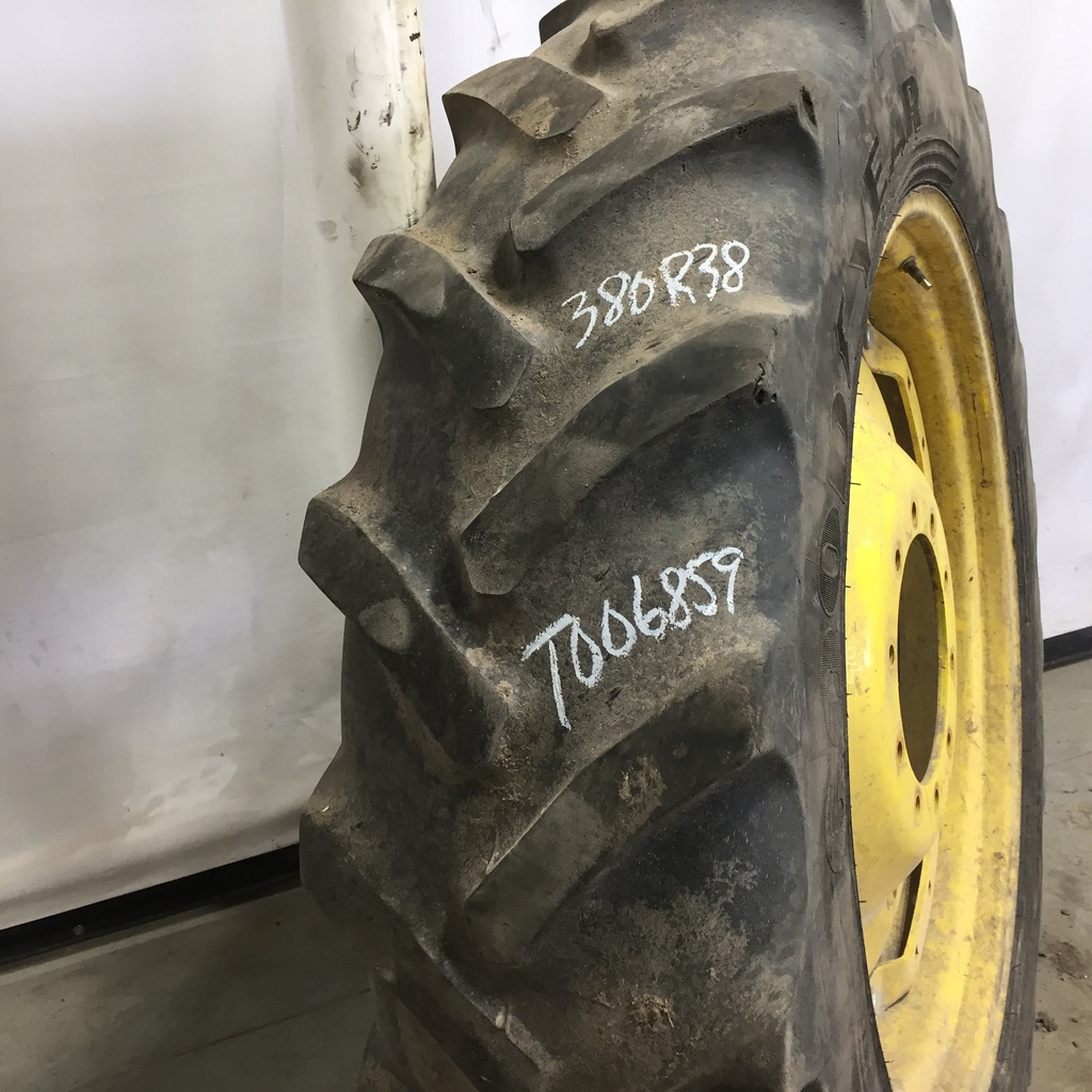380/80R38 Goodyear Farm DT800 Super Traction R-1W on John Deere Yellow 10-Hole Waffle Wheel (Groups of 3 bolts) 25%