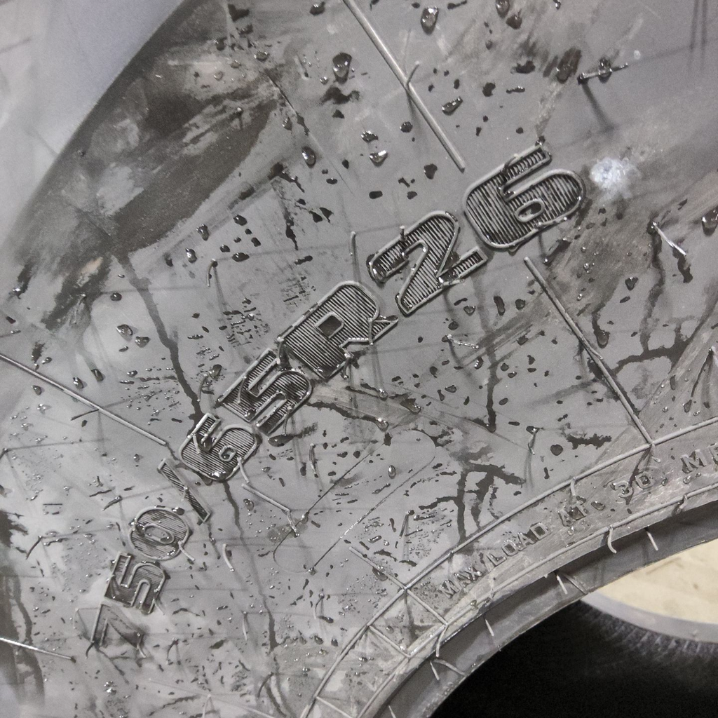 750/65R26 Firestone Maxi Traction R-1W 169B 99%