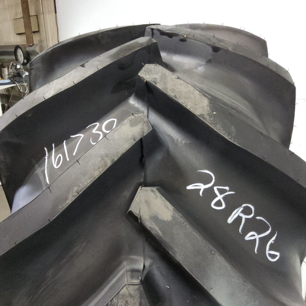 28LR26 Goodyear Farm Super Traction Radial R-1W 169A8 99%