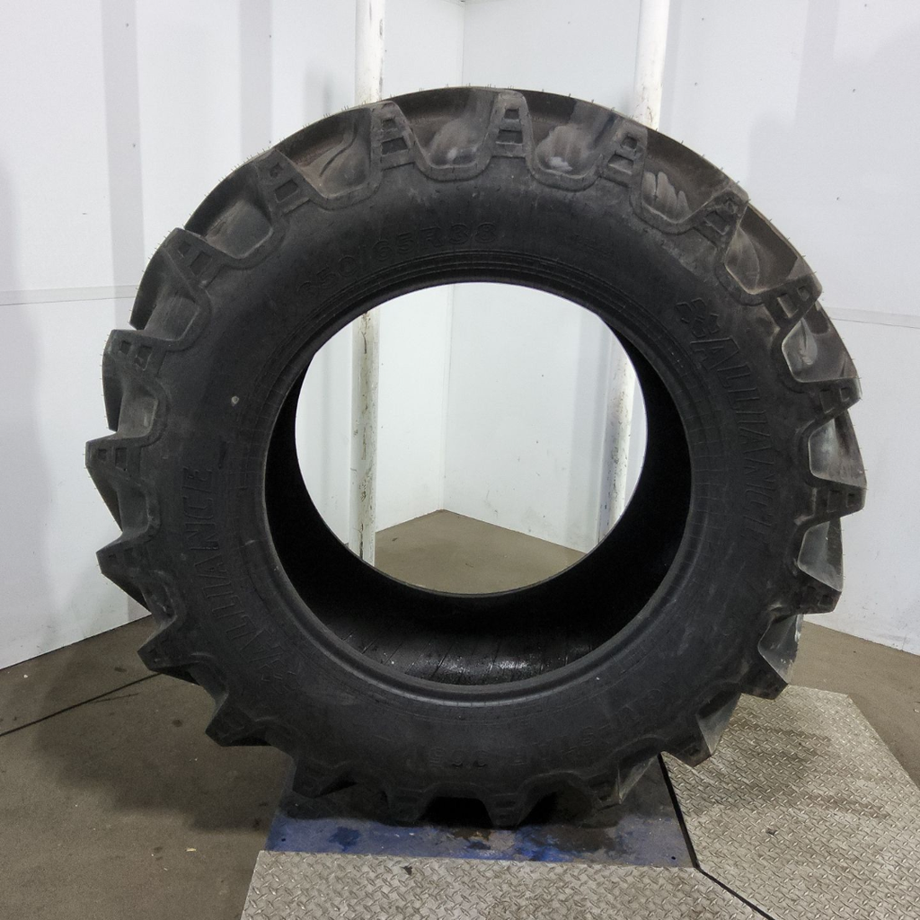 650/65R38 Alliance 365 Agristar R-1W 171D 99%