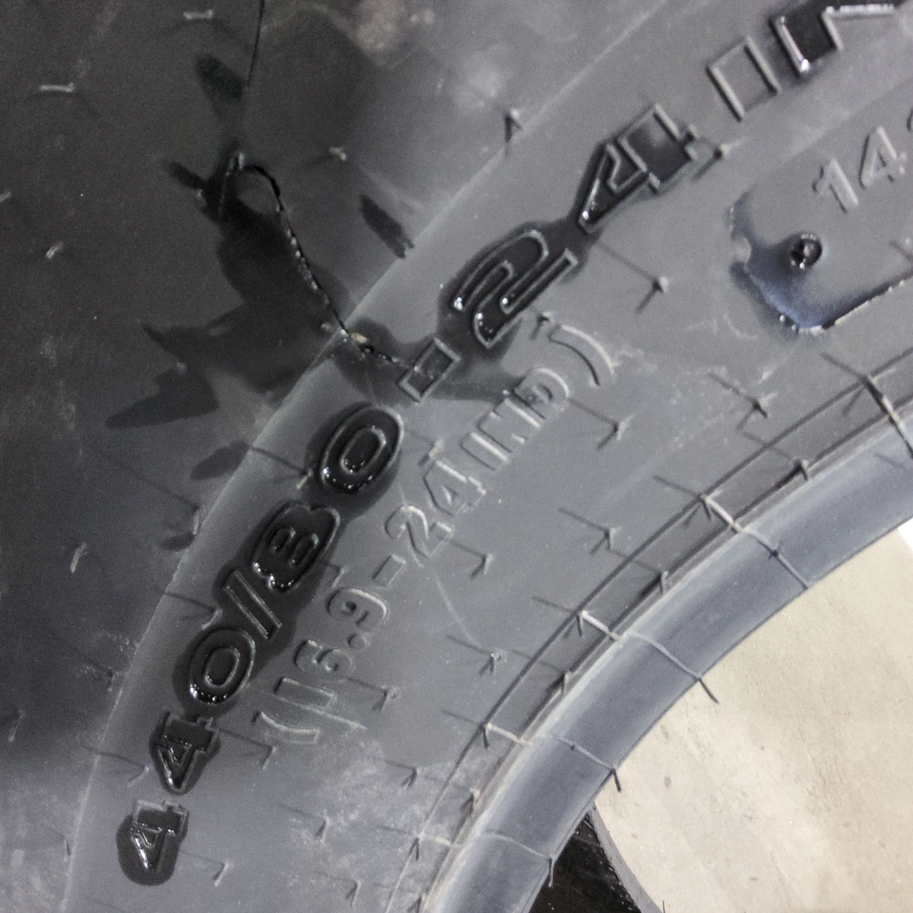 440/80-24 Galaxy Super Industrial Lug R-4 142A8 99%