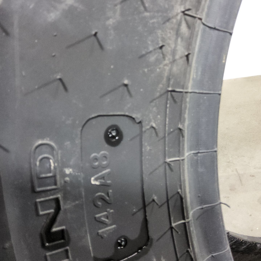 440/80-24 Galaxy Super Industrial Lug R-4 142A8 99%