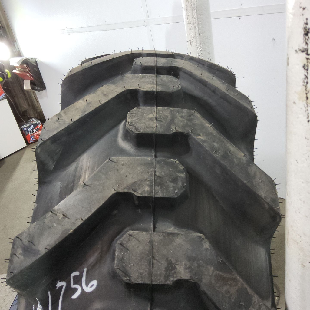 440/80-24 Galaxy Super Industrial Lug R-4 142A8 99%