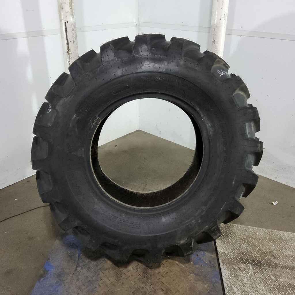 440/80-24 Galaxy Super Industrial Lug R-4 142A8 99%