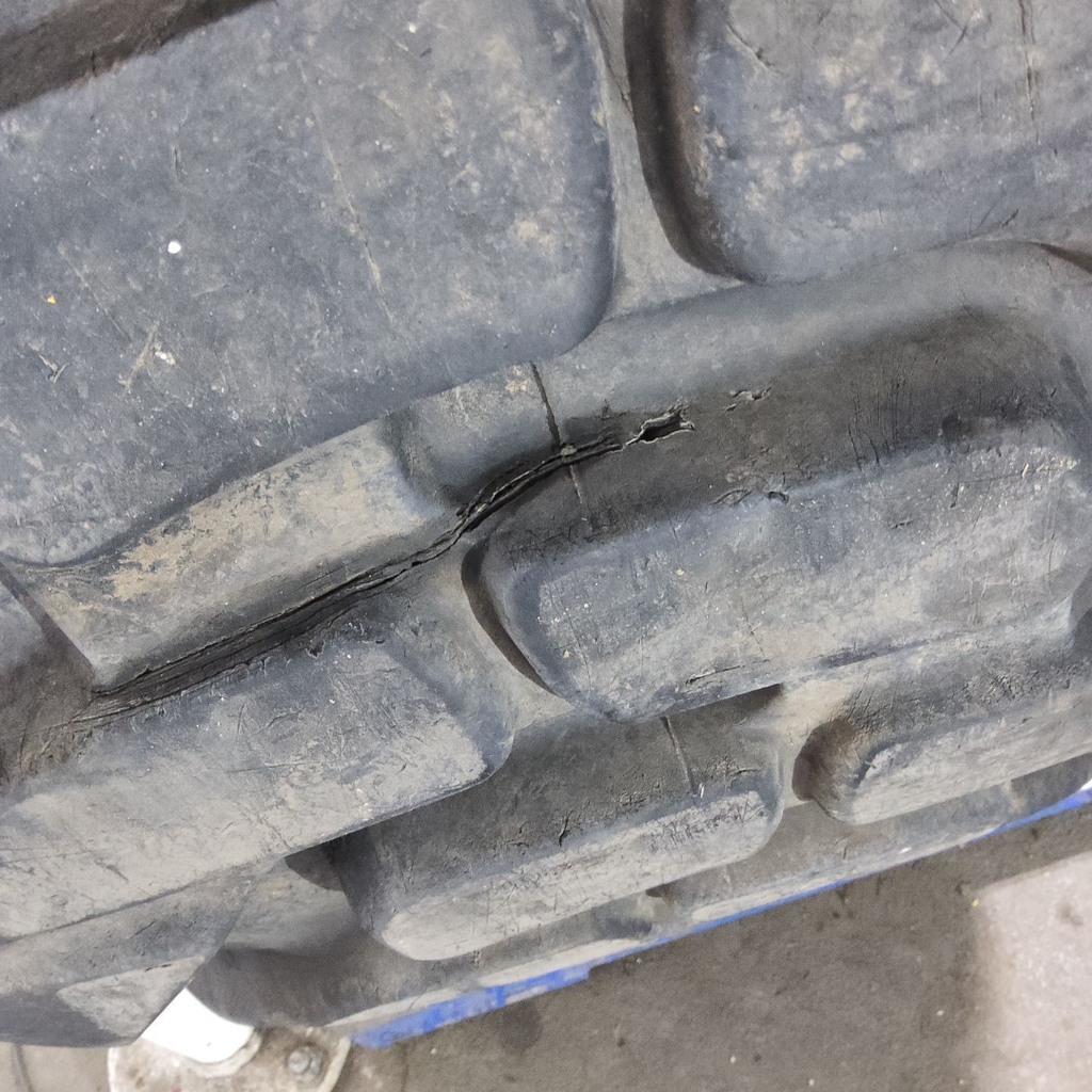 780/50-28.5 Nokian Forest King F-2 N (24 Ply), 182A8 90%