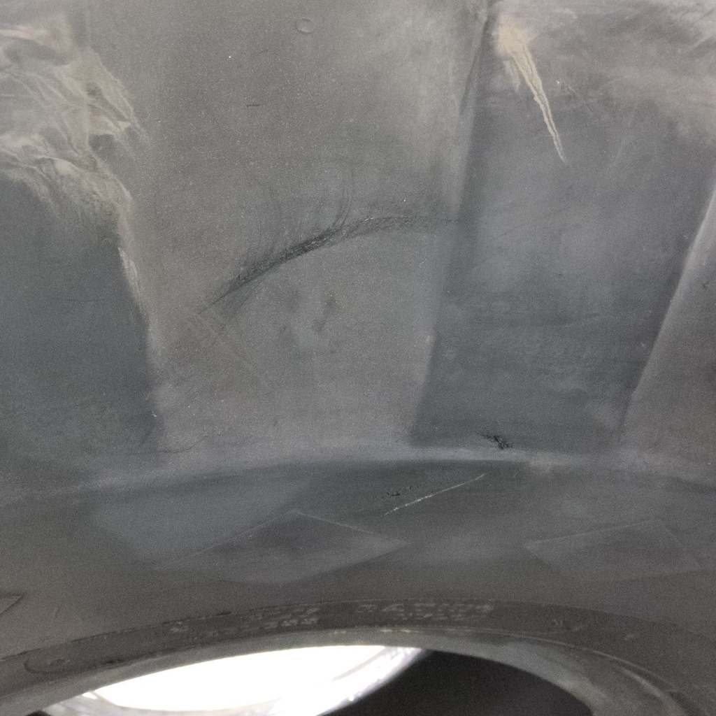 23.5-25 Goodyear L2 E-2/G-2/L-2 F (12 Ply), 80%