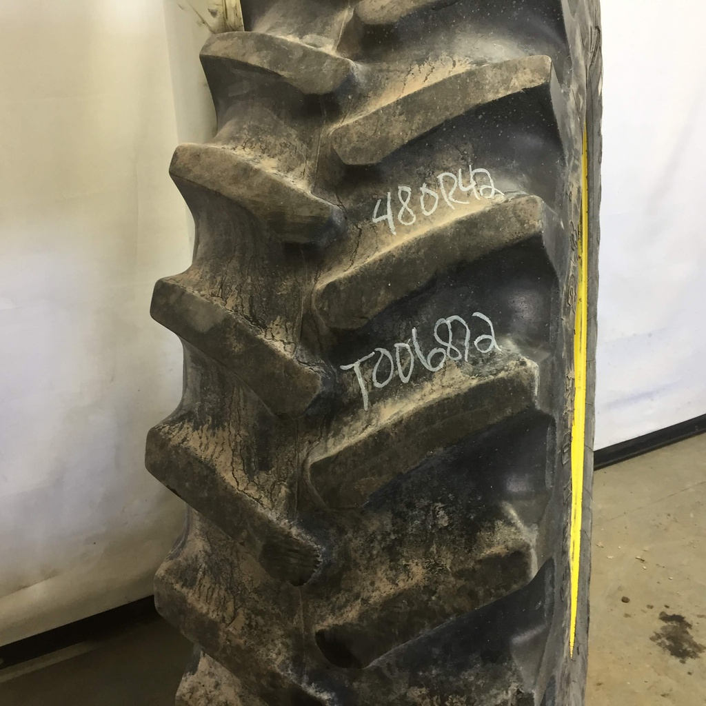 480/80R42 Firestone Radial All Traction 23 R-1 on John Deere Yellow 12-Hole Stub Disc 50%