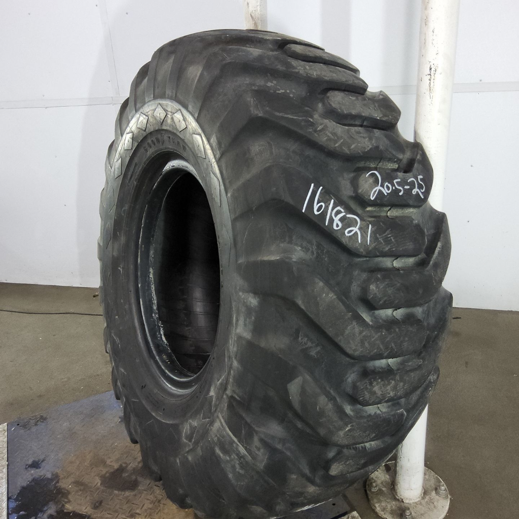 20.5-25 Goodyear SGL E/L-2A E-2/G-2/L-2/R-4 F (12 Ply), 80%