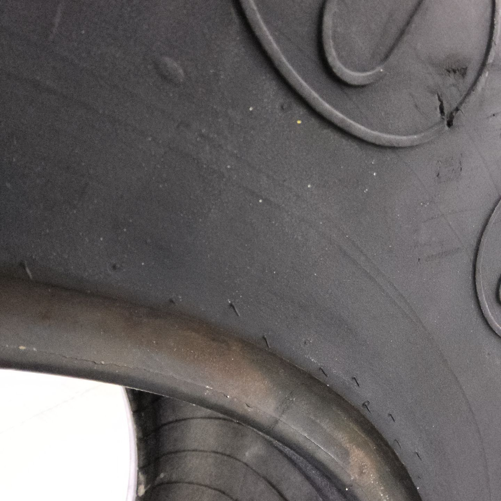 24.5-32 Goodyear Farm Dyna Torque II R-1 F (12 Ply), 80%