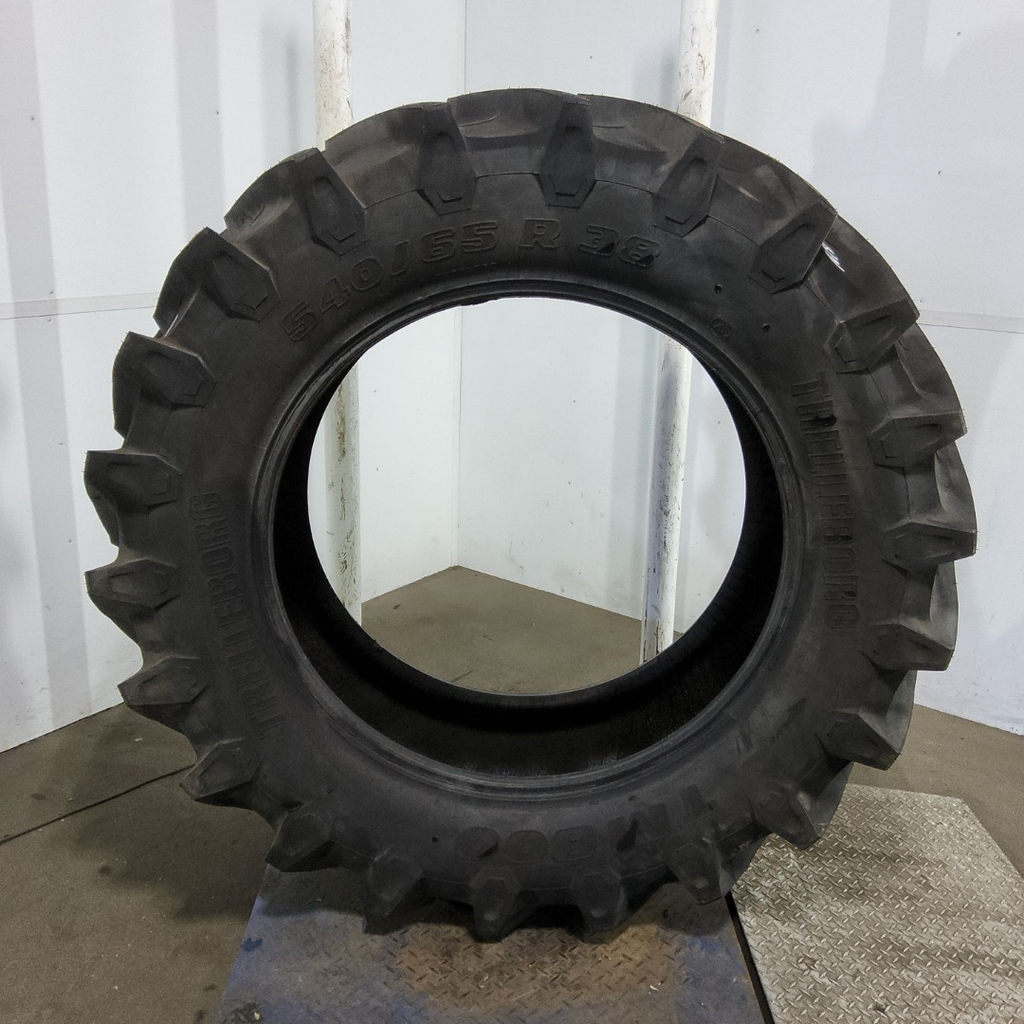 540/65R38 Trelleborg TM800 High Speed R-1W 147D 99%