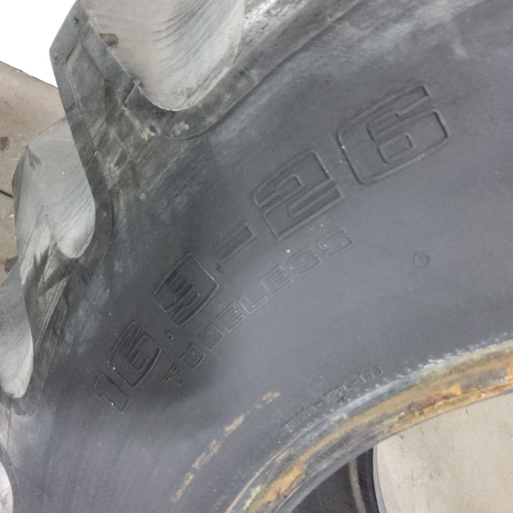 16.9-26 Goodyear Farm Dyna Torque II R-1 E (10 Ply), 99%