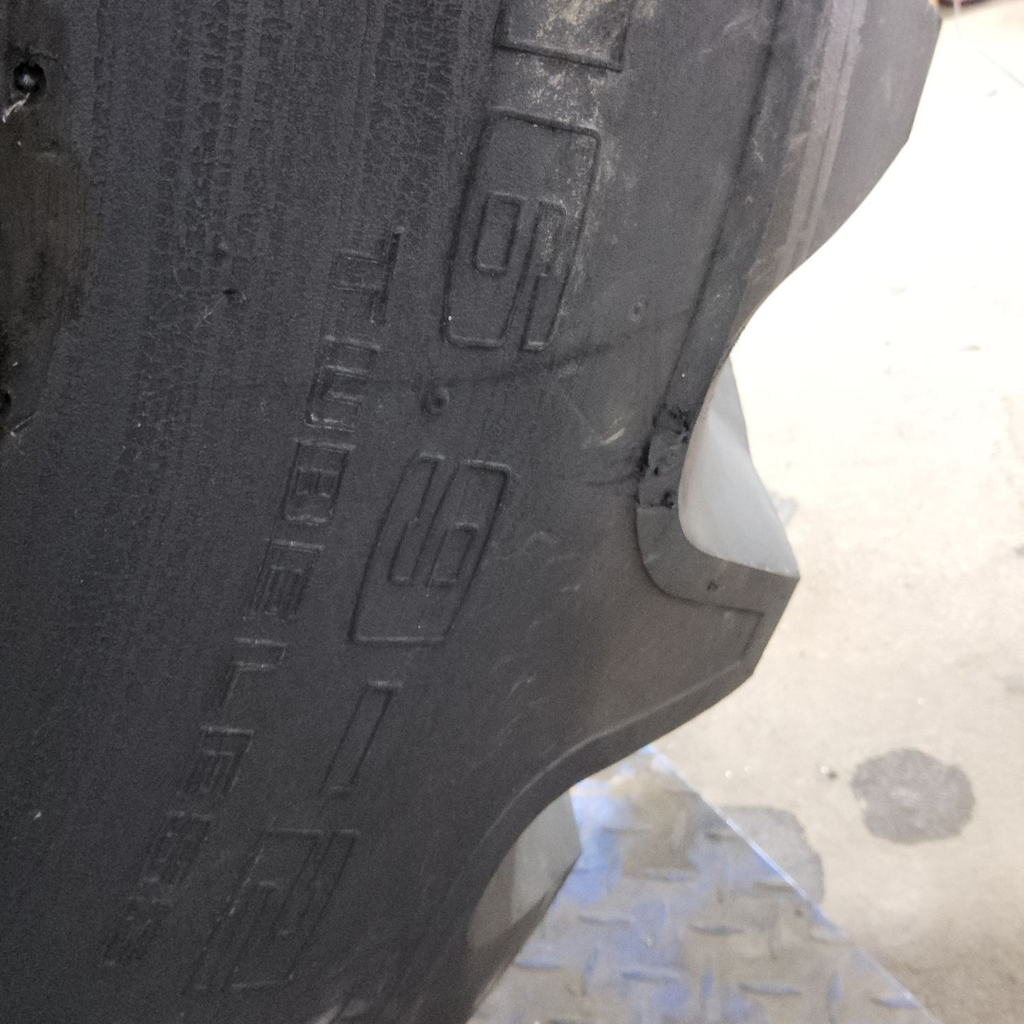 16.9-26 Goodyear Farm Dyna Torque II R-1 E (10 Ply), 99%