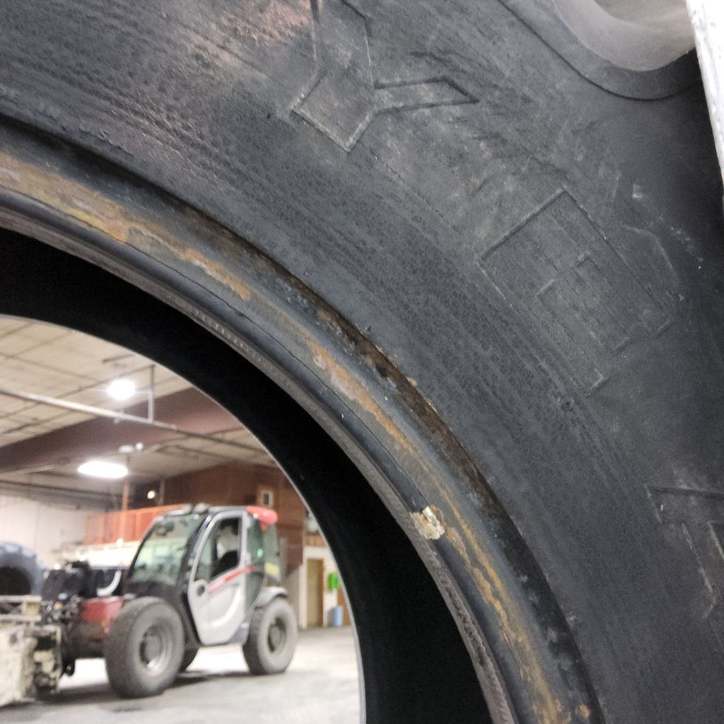 16.9-26 Goodyear Farm Dyna Torque II R-1 E (10 Ply), 99%