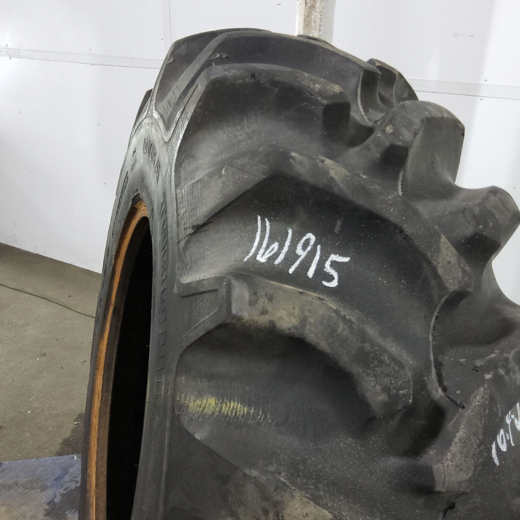 16.9-26 Goodyear Farm Dyna Torque II R-1 E (10 Ply), 95%