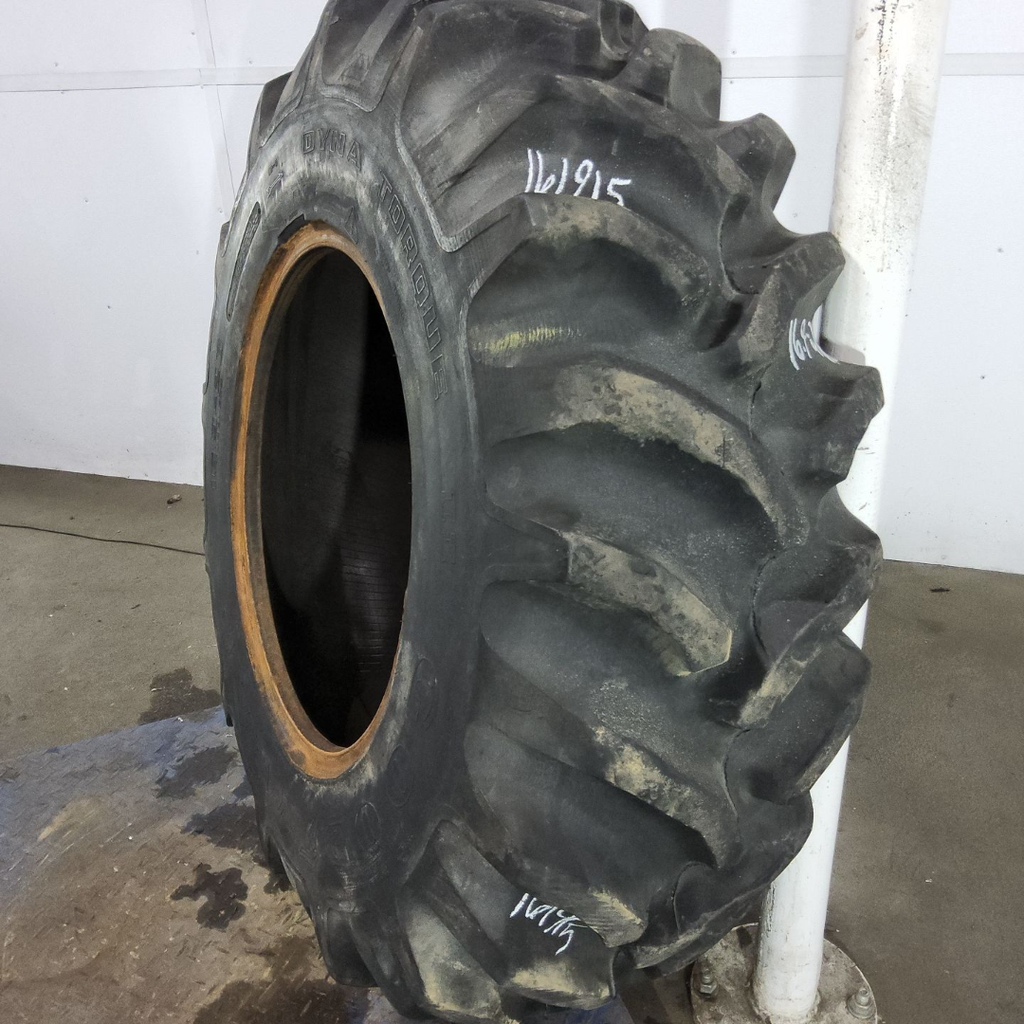 16.9-26 Goodyear Farm Dyna Torque II R-1 E (10 Ply), 95%