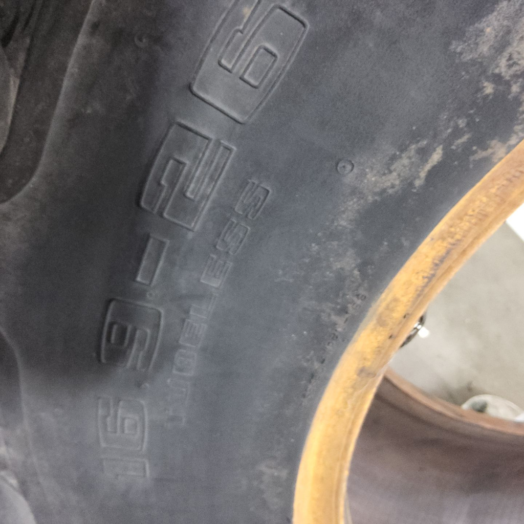 16.9-26 Goodyear Farm Dyna Torque II R-1 E (10 Ply), 95%