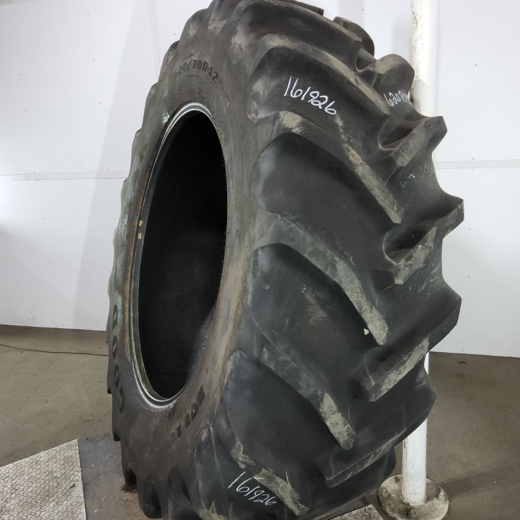 620/70R42 Goodyear Farm DT820 R-1W 160B 95%