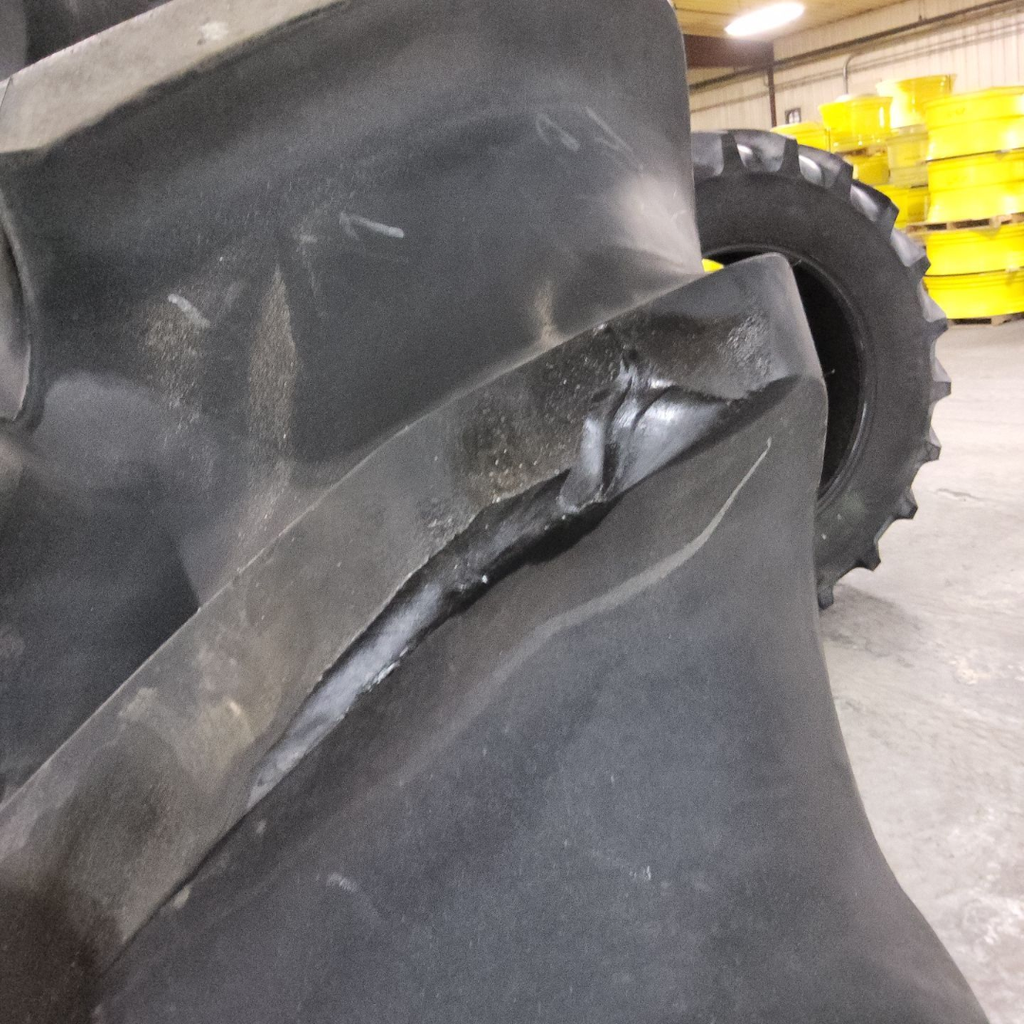 620/70R42 Goodyear Farm DT820 R-1W 160B 95%